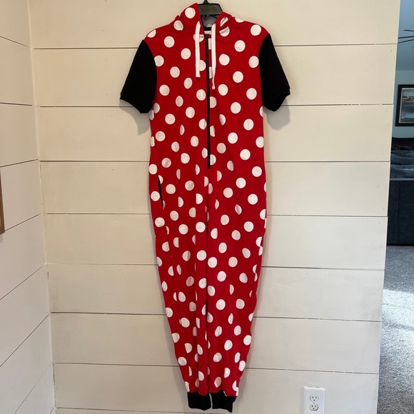 NWOT Disney Parks Minnie Mouse One Piece Pajama Set SZ M - Picture 1 of 5